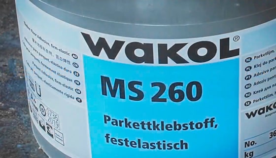 Надежная укладка паркета с эластичным клеем WAKOL MS 260