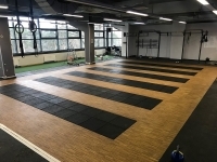 Укладка спортивного паркета в Alex Fitness